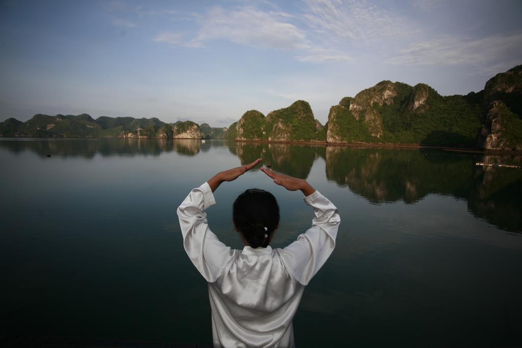 La Vela Premium Cruise - Managed By Paradise Cruises Ha Long Esterno foto