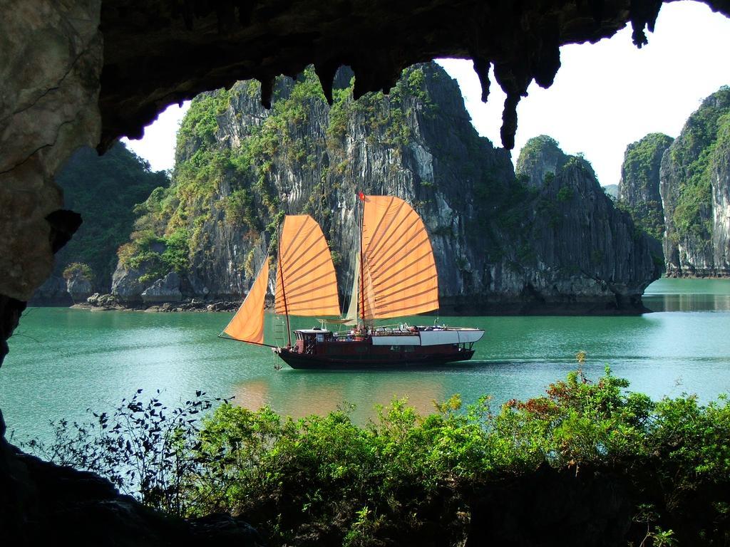 La Vela Premium Cruise - Managed By Paradise Cruises Ha Long Esterno foto