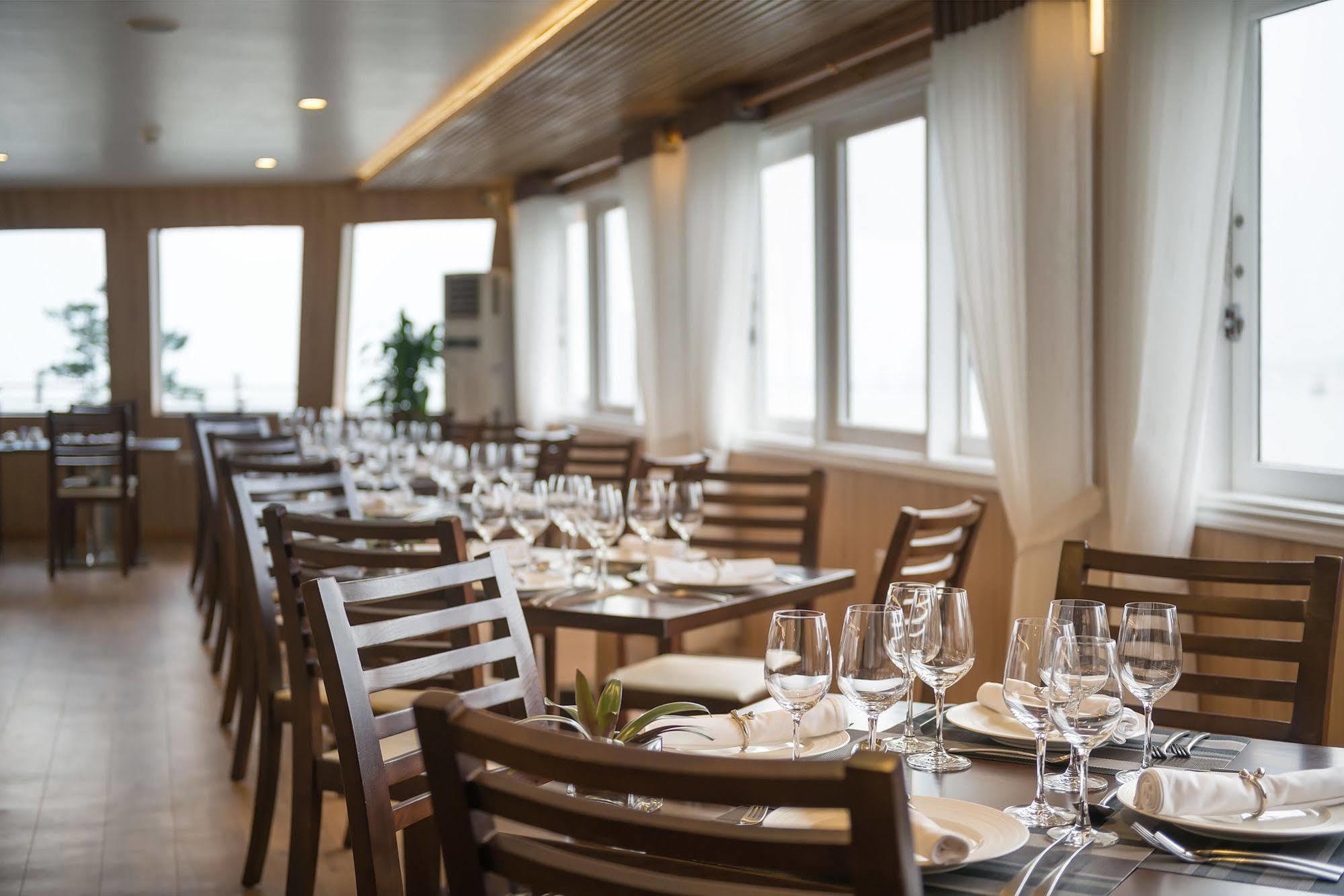 La Vela Premium Cruise - Managed By Paradise Cruises Ha Long Esterno foto