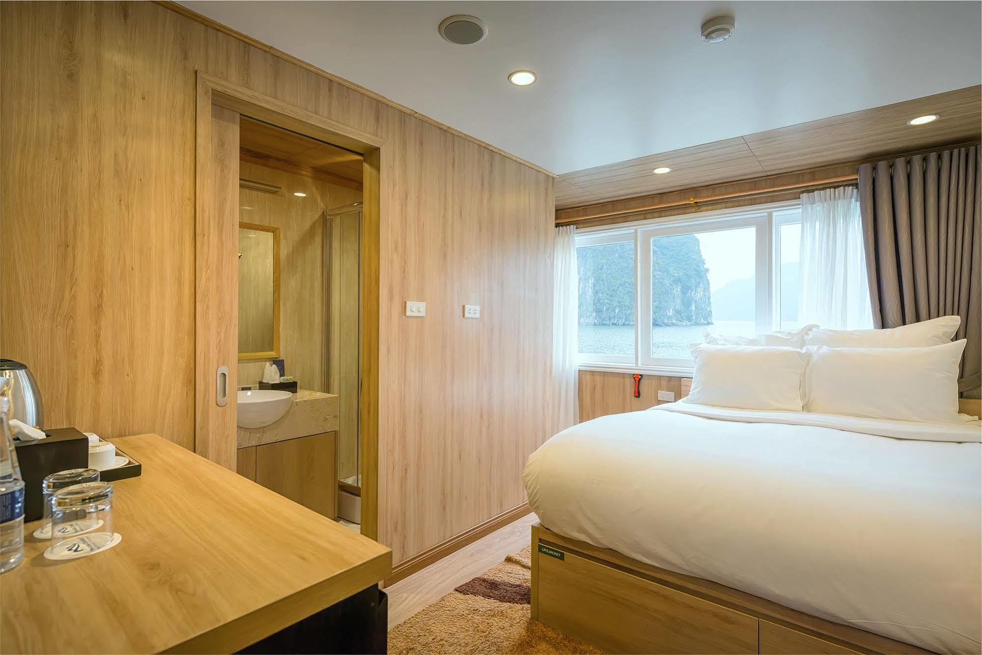 La Vela Premium Cruise - Managed By Paradise Cruises Ha Long Esterno foto