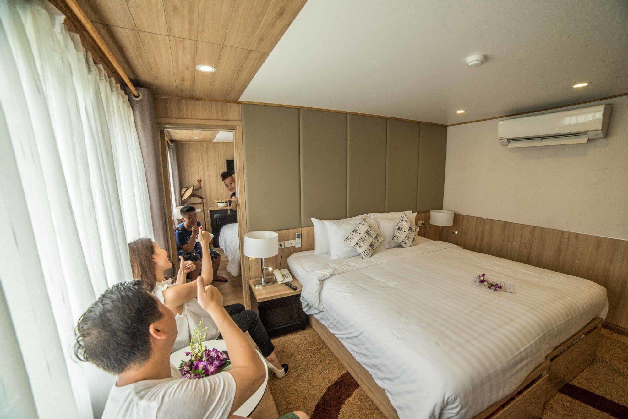 La Vela Premium Cruise - Managed By Paradise Cruises Ha Long Esterno foto