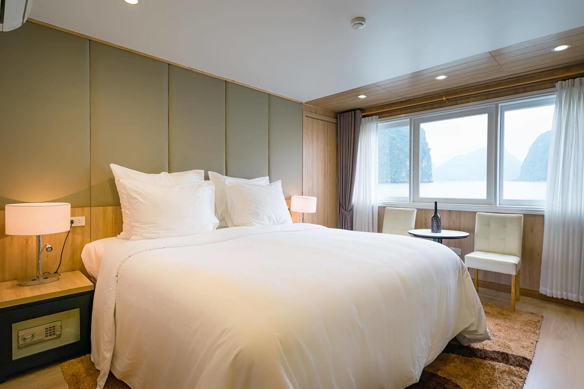La Vela Premium Cruise - Managed By Paradise Cruises Ha Long Esterno foto