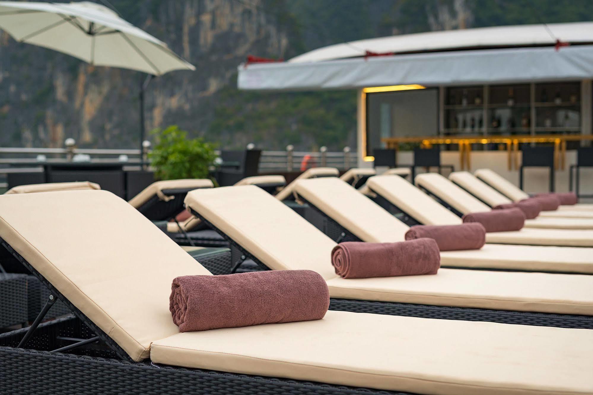 La Vela Premium Cruise - Managed By Paradise Cruises Ha Long Esterno foto
